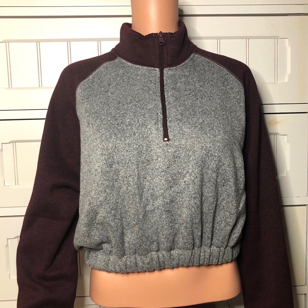 Cropped maroon and gray fleece
